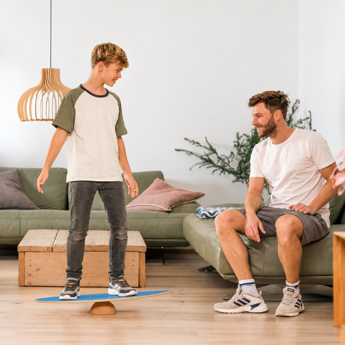 Planche d’équilibre utilisée dans un intérieur familial