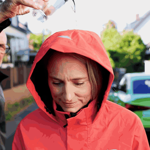 Eau versée sur la veste extérieure