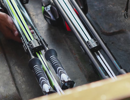 Clip de transport skis et bâtons — démonstration 2