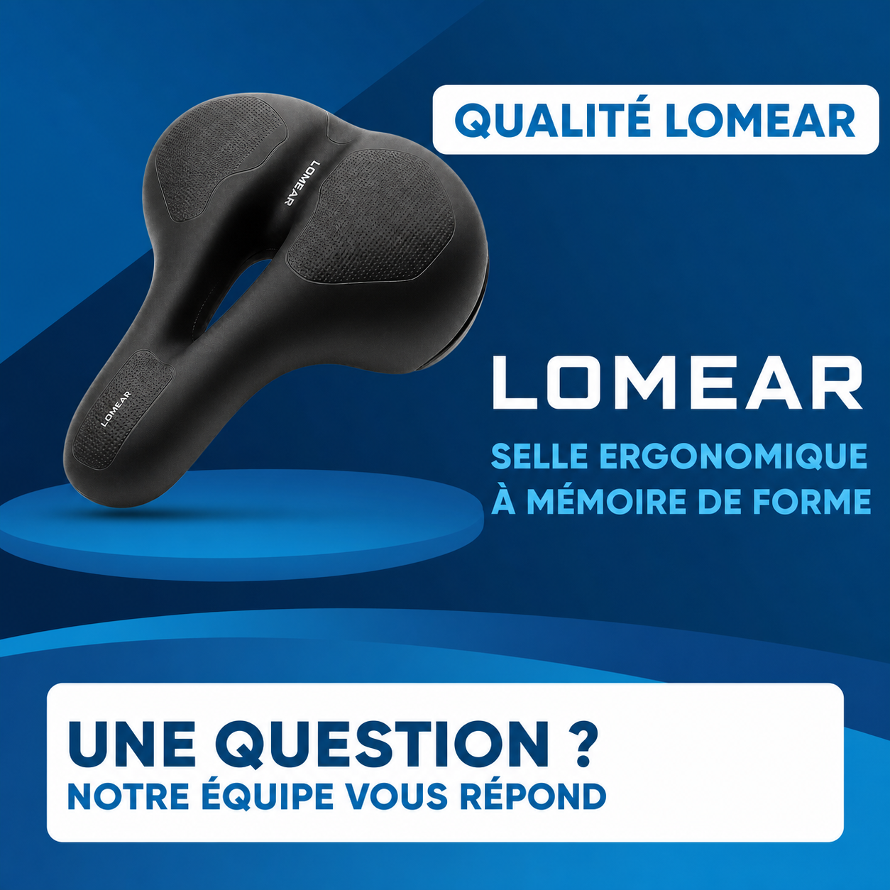 Selle ergonomique et housse présentées sur un socle